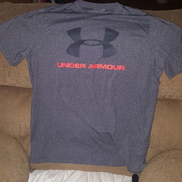 Under Armour Other - Under Armour Heat Gear tshirt